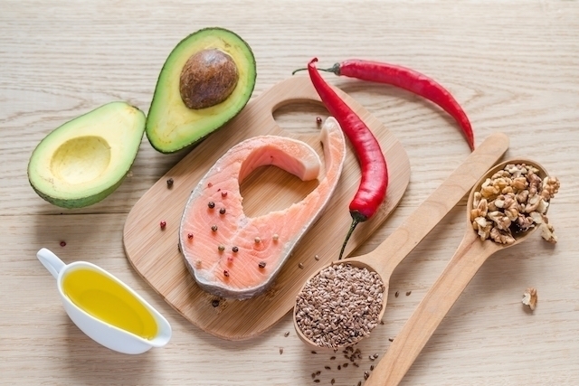 Alimentos baixos em hidratos de carbono (inclui uma lista)
